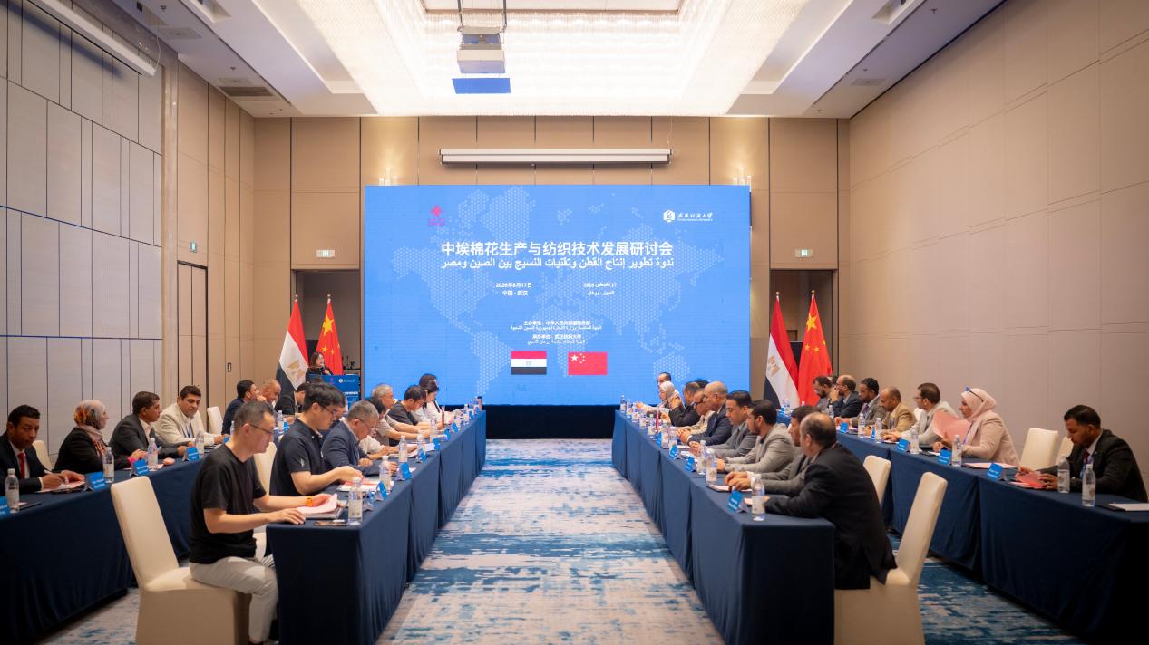 在校买球入口app与AC米兰续约官方
